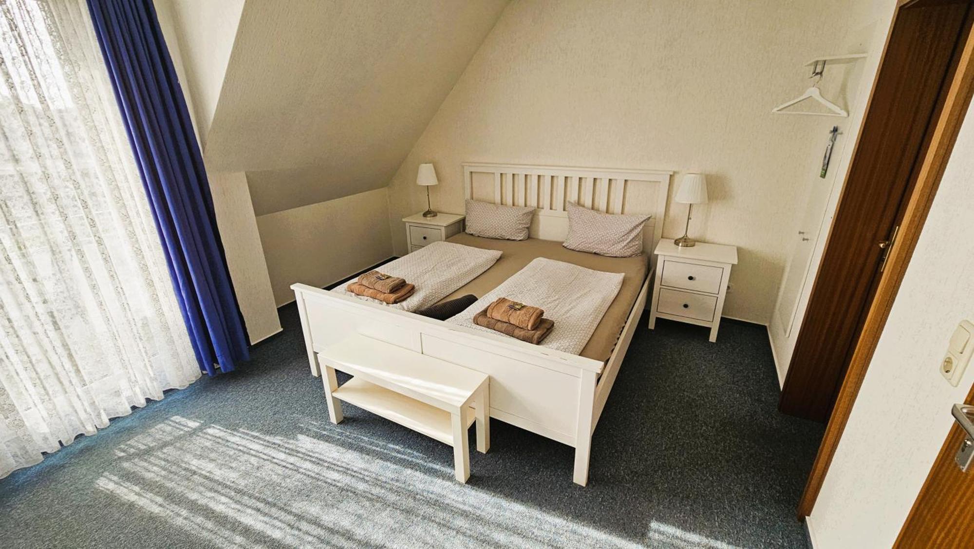 Hotel Dorfkrug Buesum Room photo