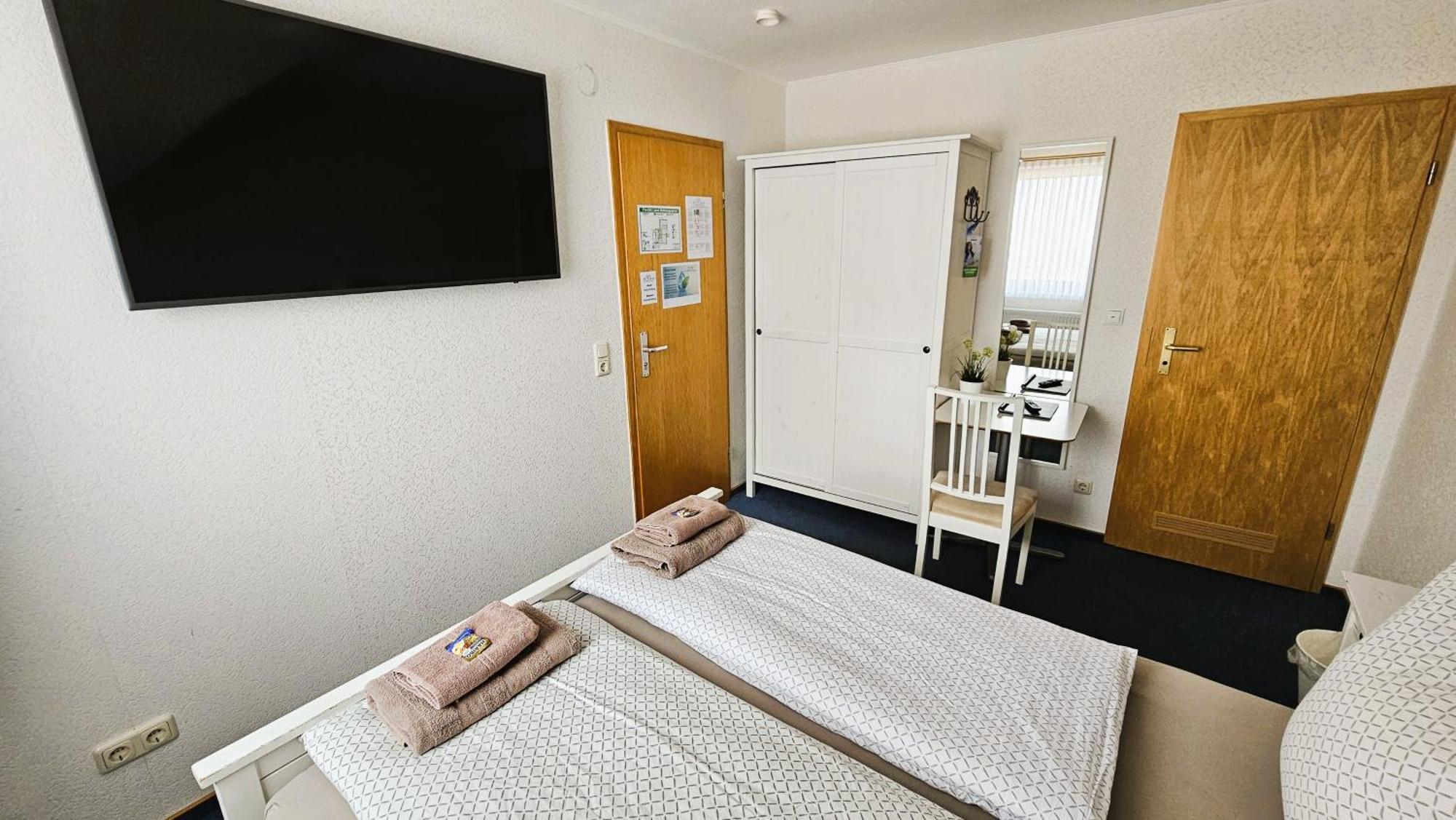 Hotel Dorfkrug Buesum Room photo